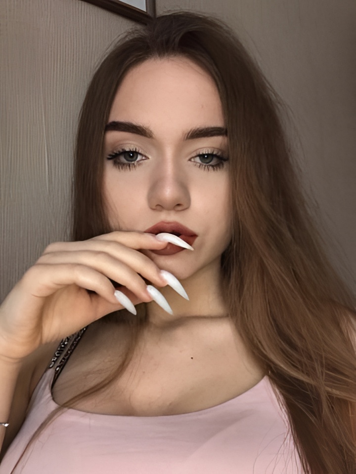 Наташа привлекательная девушка из Ессентуков цена от 1500 руб