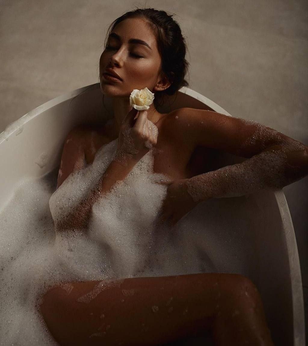 Яна привлекальеная девушка из Ессентуков цена от 8000 руб