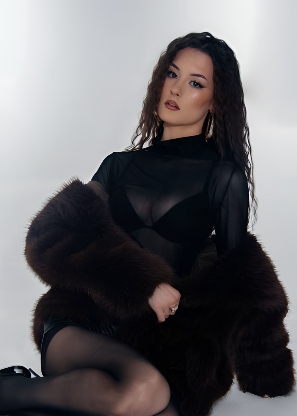 Юля привлекательная девушка из Ессентуков цена от 6000 руб