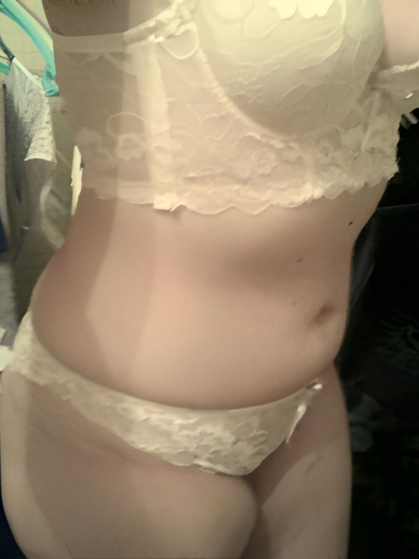 Милослава привлекательная девушка из Ессентуков цена от 2500 руб