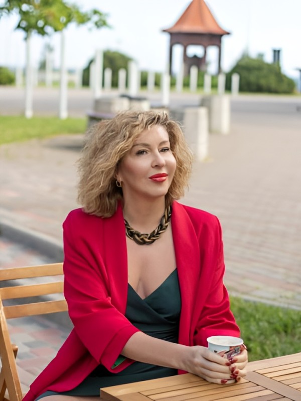 Олеся привлекательная девушка из Ессентуков цена от 4000 руб